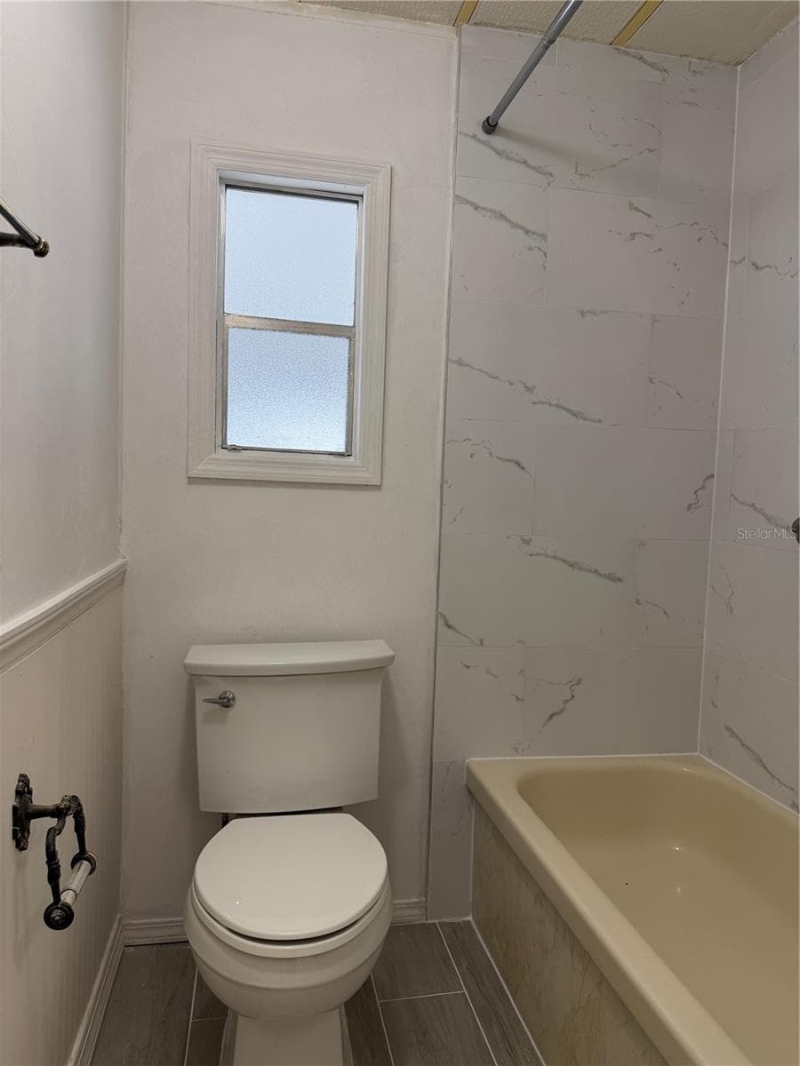 925 BEECHWOOD AVENUE — photo 10 of 26