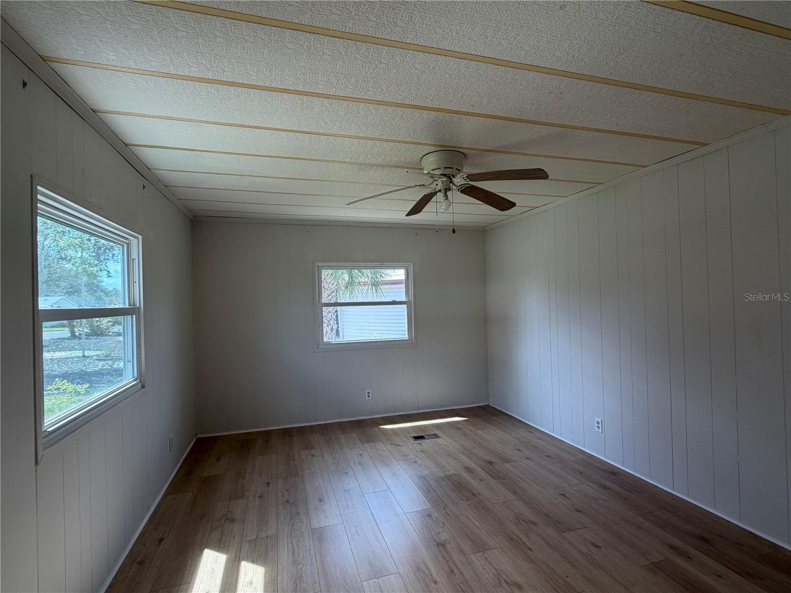 925 BEECHWOOD AVENUE — photo 20 of 26