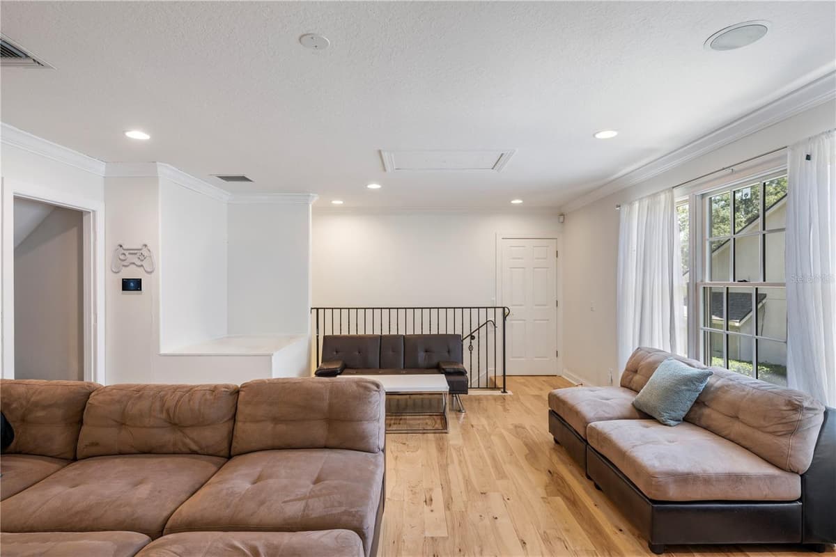 6241 BLAKEFORD DRIVE — photo 33 of 57