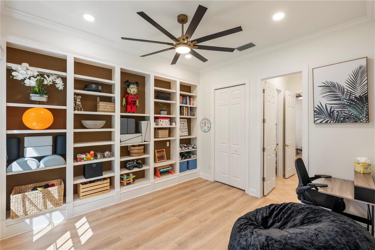 6241 BLAKEFORD DRIVE — photo 24 of 57