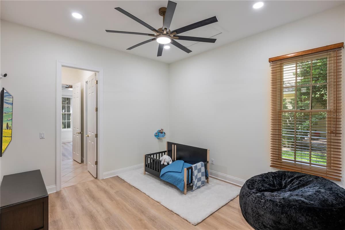 6241 BLAKEFORD DRIVE — photo 26 of 57