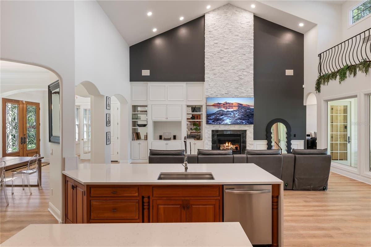 6241 BLAKEFORD DRIVE — photo 16 of 57