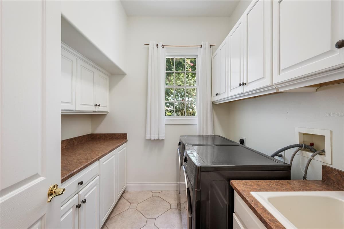 6241 BLAKEFORD DRIVE — photo 31 of 57