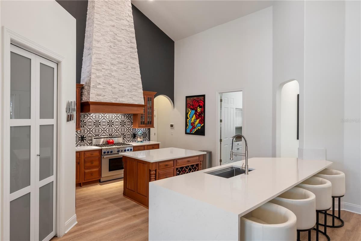 6241 BLAKEFORD DRIVE — photo 13 of 57