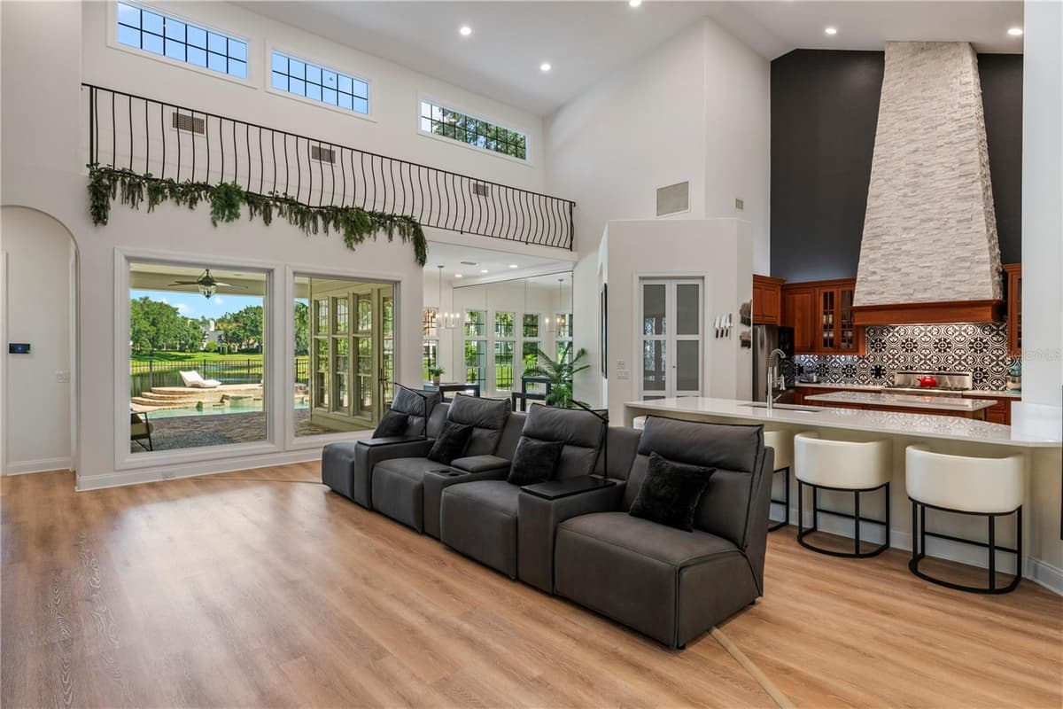 6241 BLAKEFORD DRIVE — photo 8 of 57