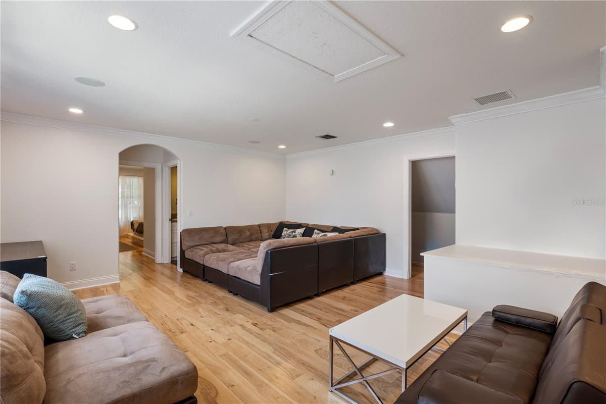 6241 BLAKEFORD DRIVE — photo 32 of 57