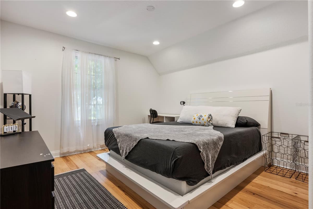 6241 BLAKEFORD DRIVE — photo 34 of 57