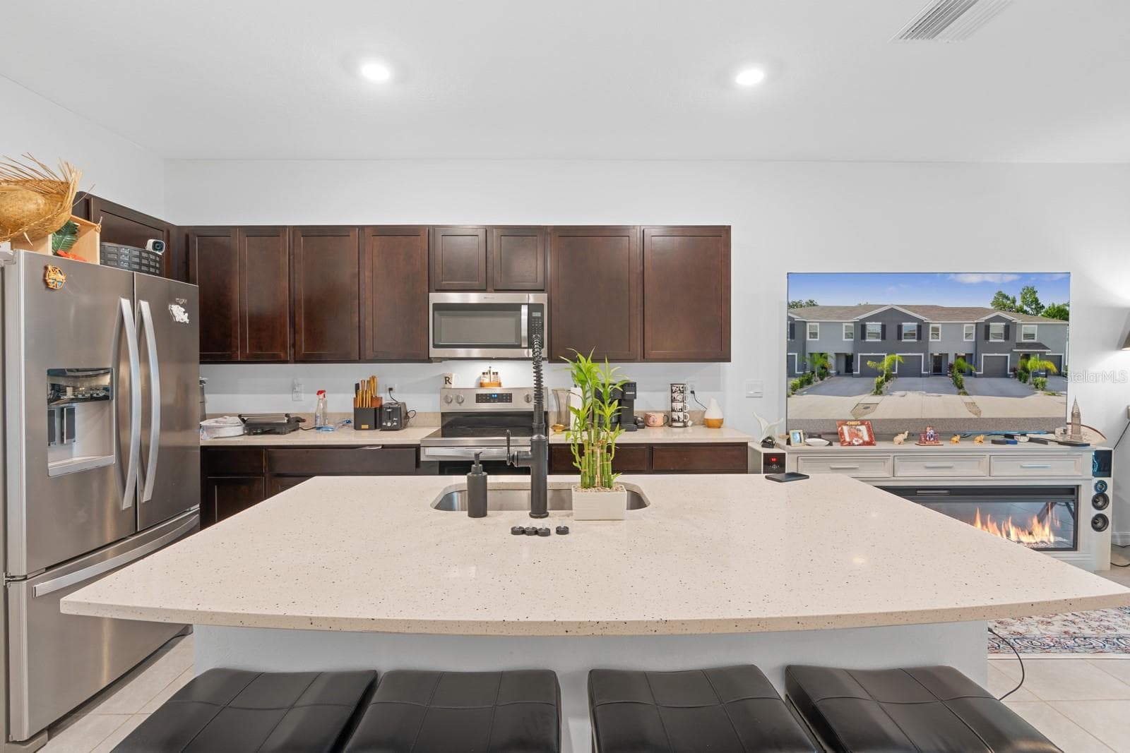 5052 CAPTAIN DAVIS DRIVE — photo 19 of 40