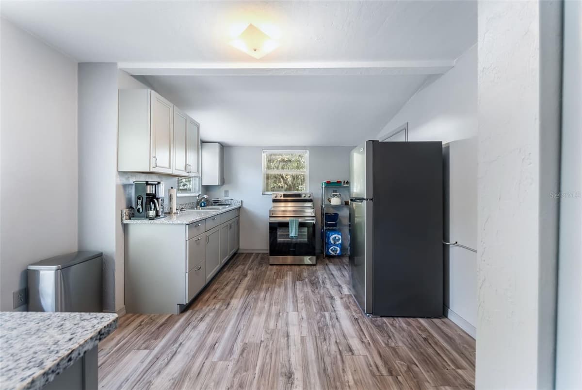 302 PARK AVENUE — photo 7 of 22