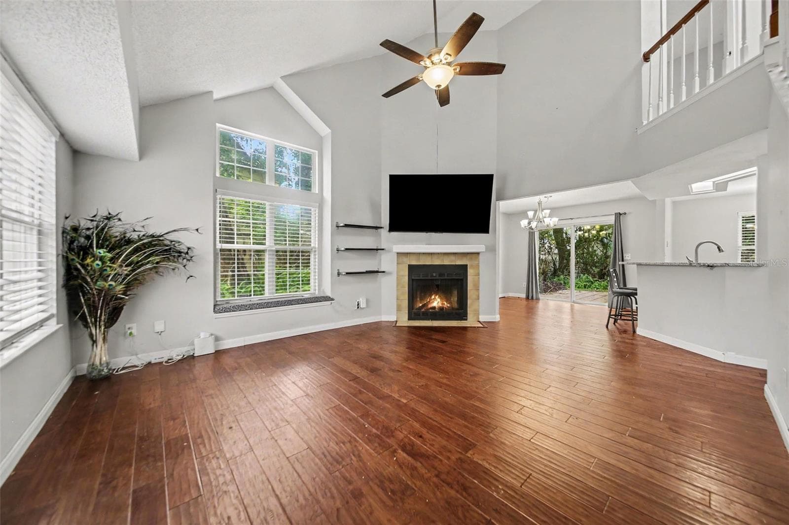 2758 WAYMEYER DR — photo 10 of 26
