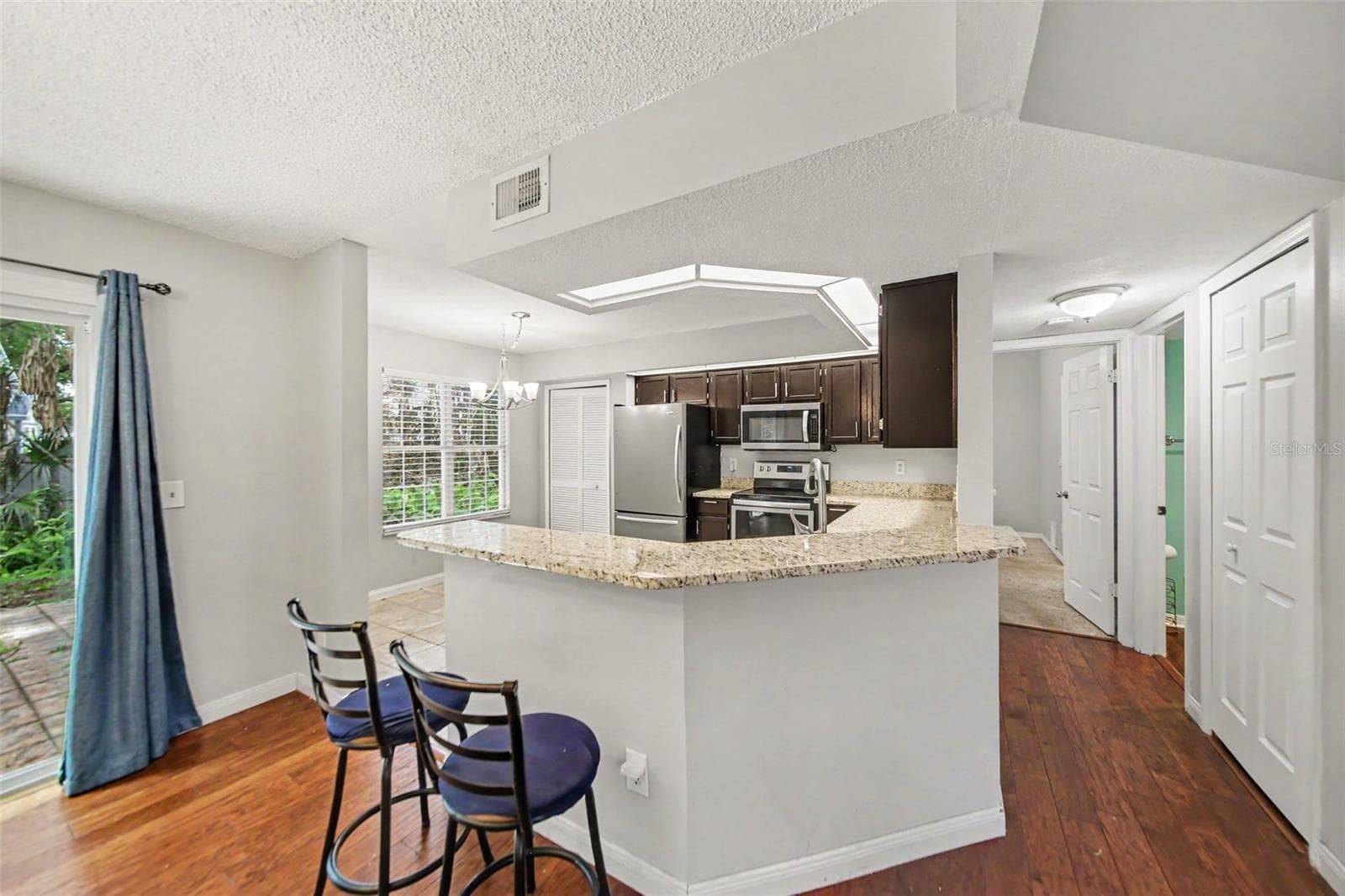 2758 WAYMEYER DR — photo 5 of 26