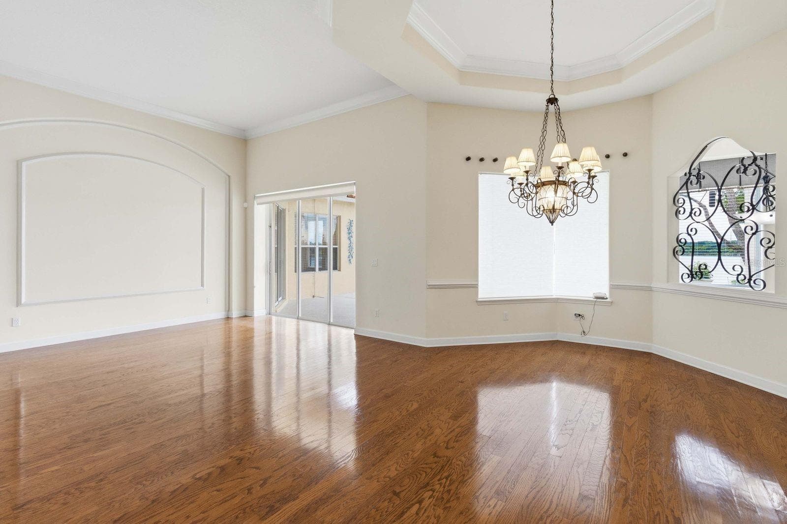8310 TIVOLI DRIVE — photo 11 of 82