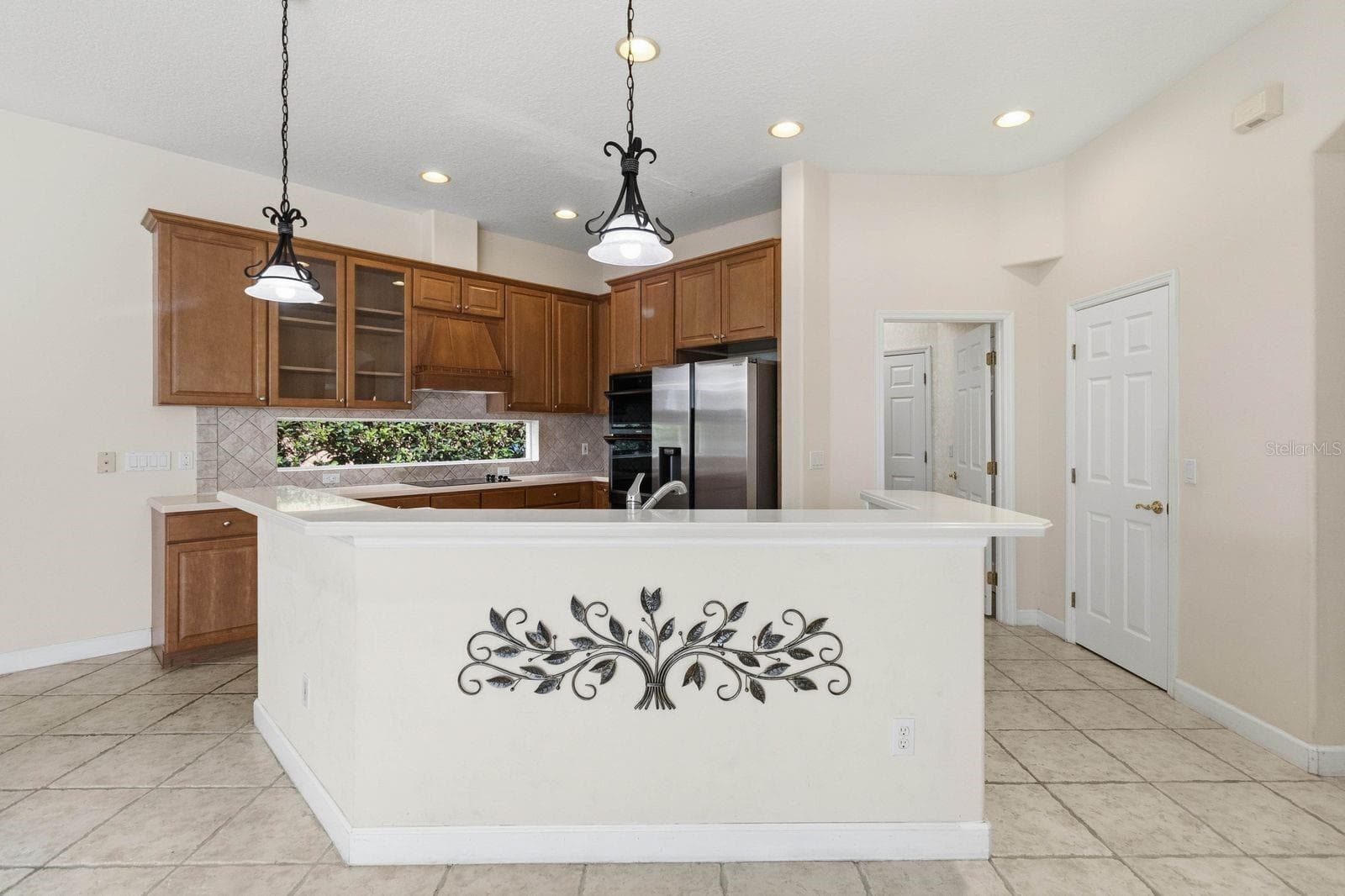 8310 TIVOLI DRIVE — photo 20 of 82