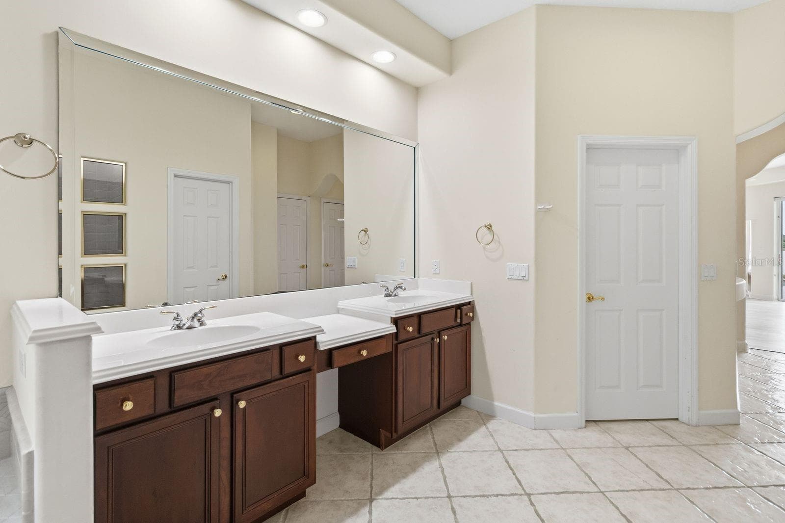 8310 TIVOLI DRIVE — photo 32 of 82