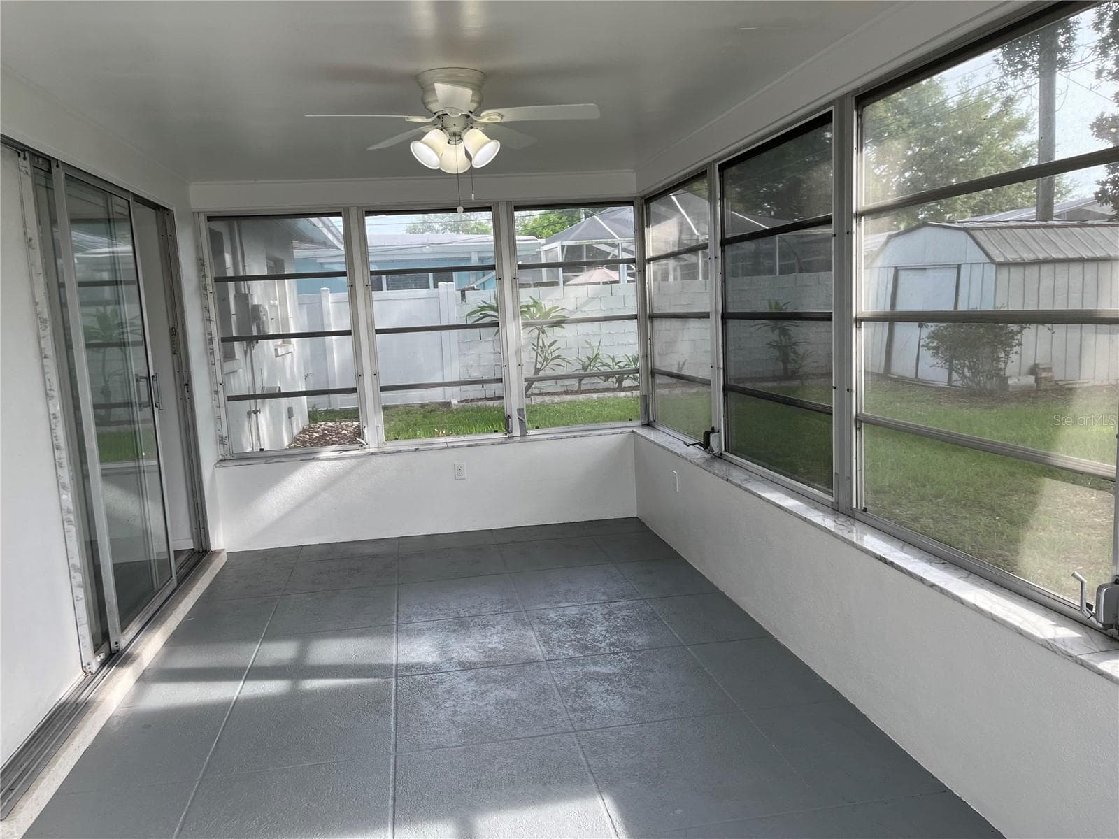 528 LAKE DRIVE — photo 14 of 17