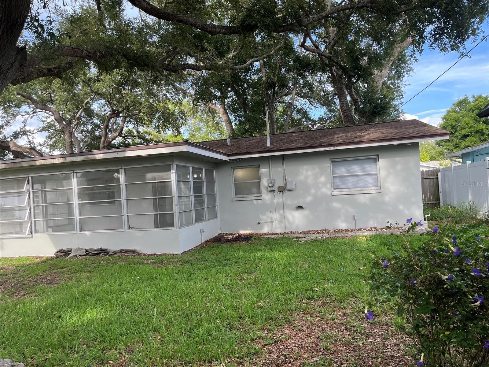528 LAKE DRIVE — photo 15 of 17