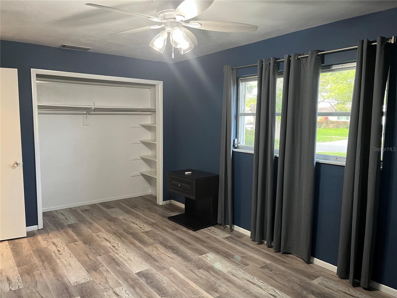 528 LAKE DRIVE — photo 8 of 17