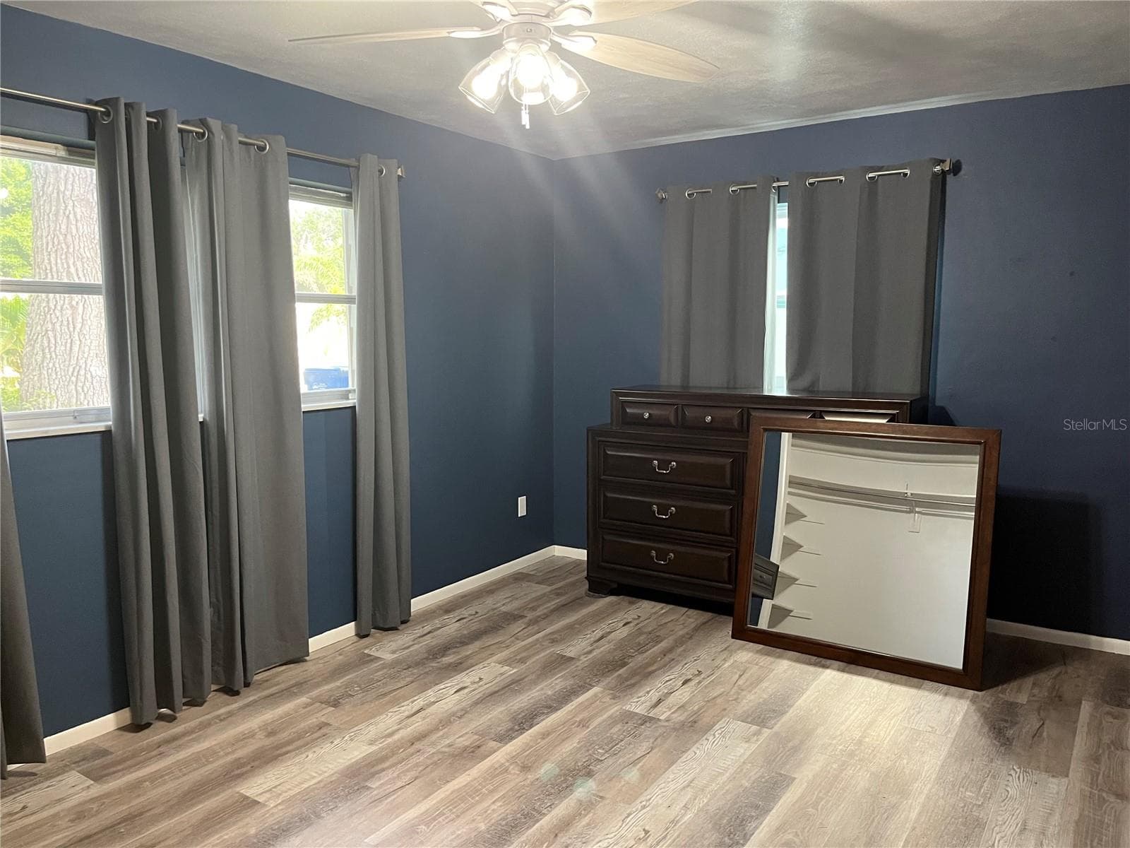 528 LAKE DRIVE — photo 7 of 17