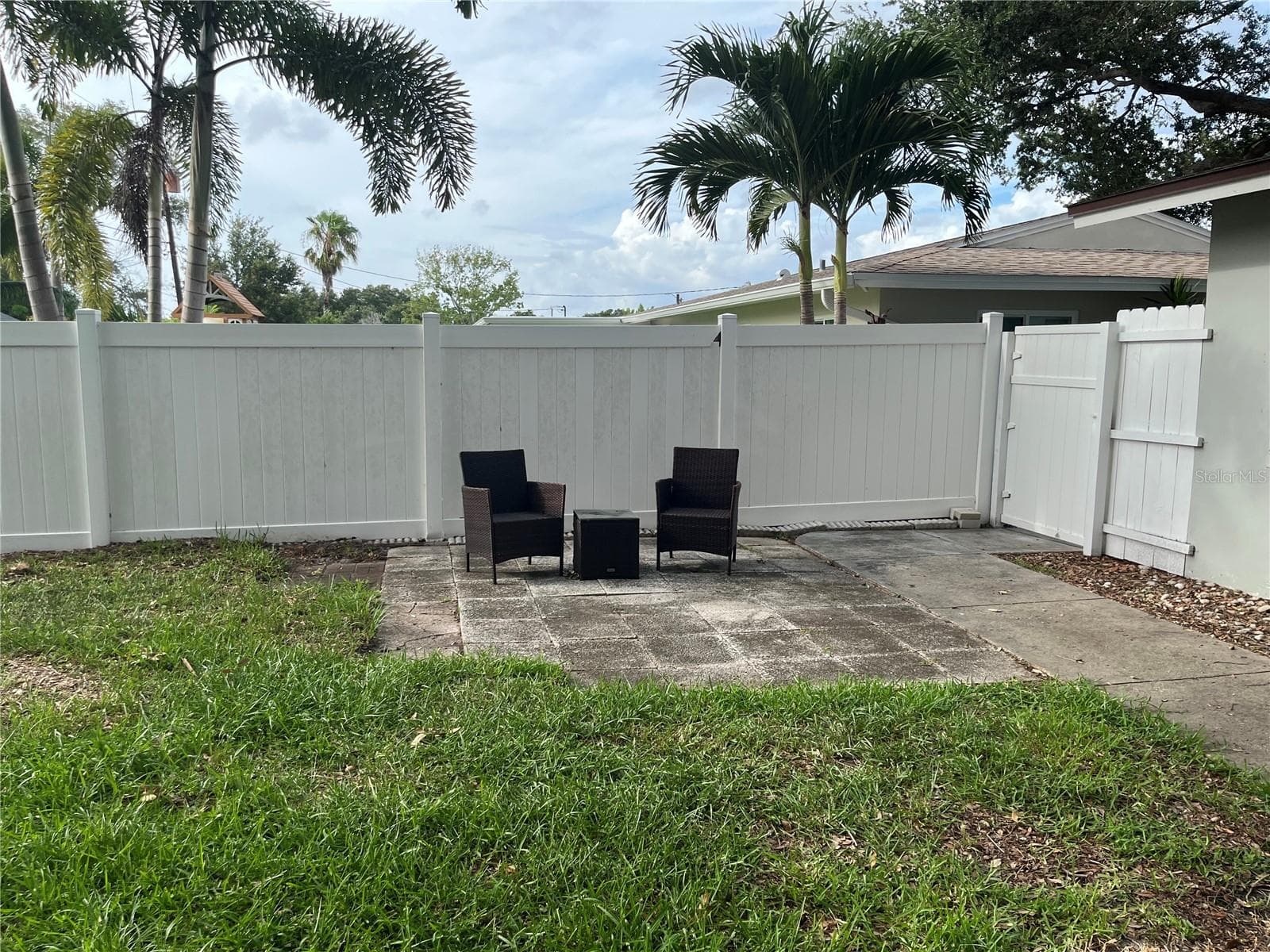 528 LAKE DRIVE — photo 16 of 17