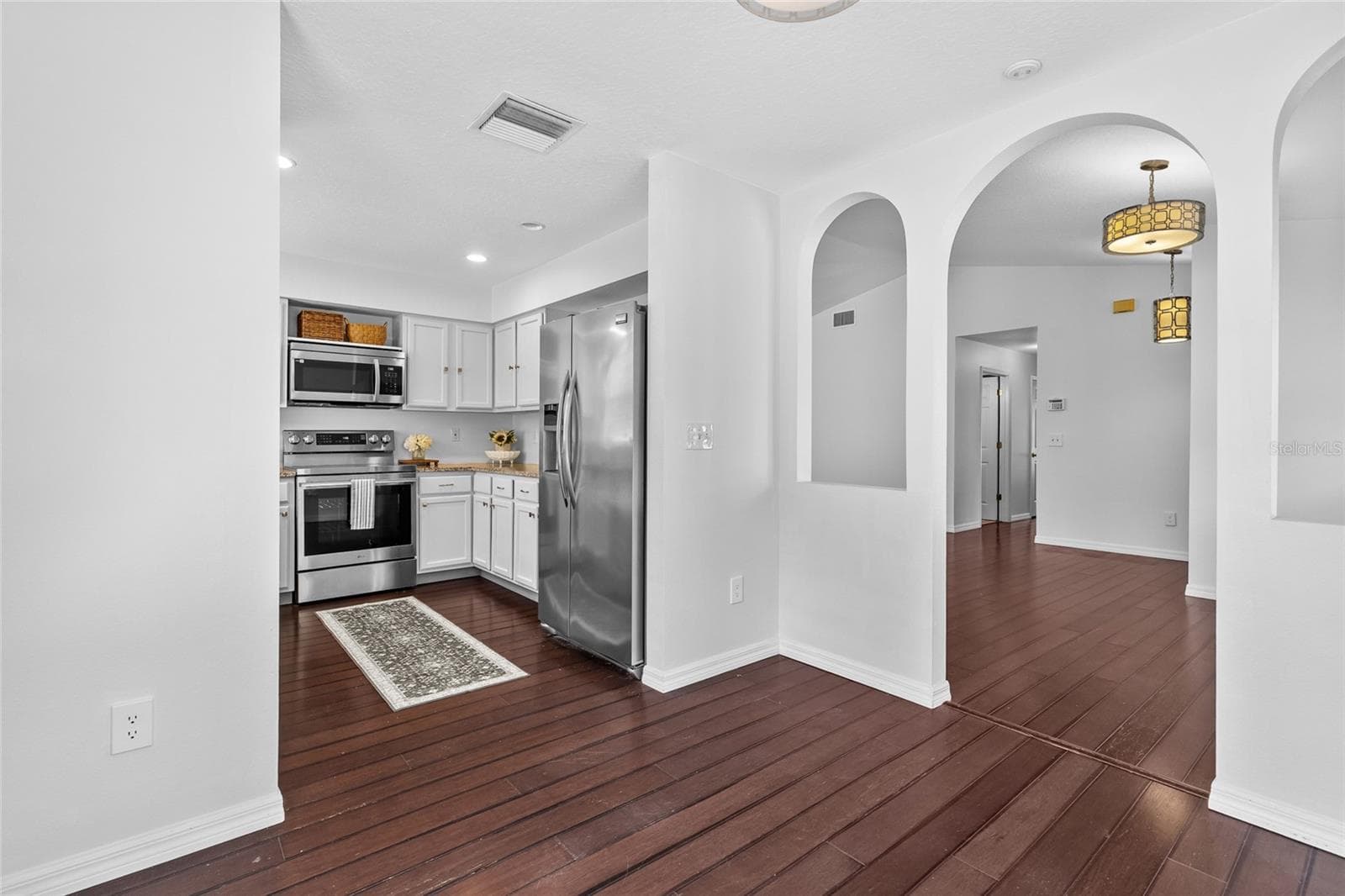 155 LAKE MARY AVENUE — photo 14 of 52