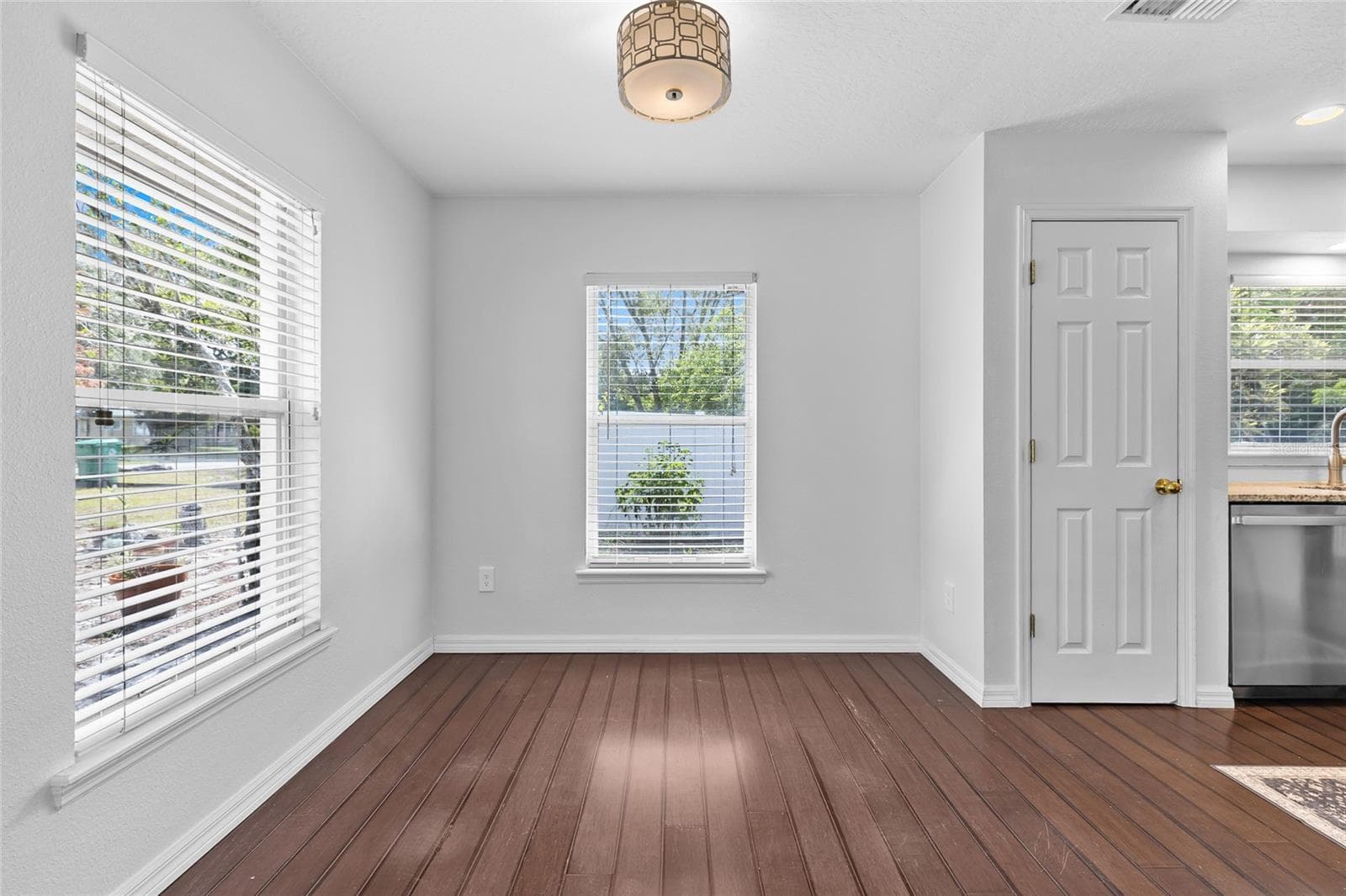 155 LAKE MARY AVENUE — photo 13 of 52