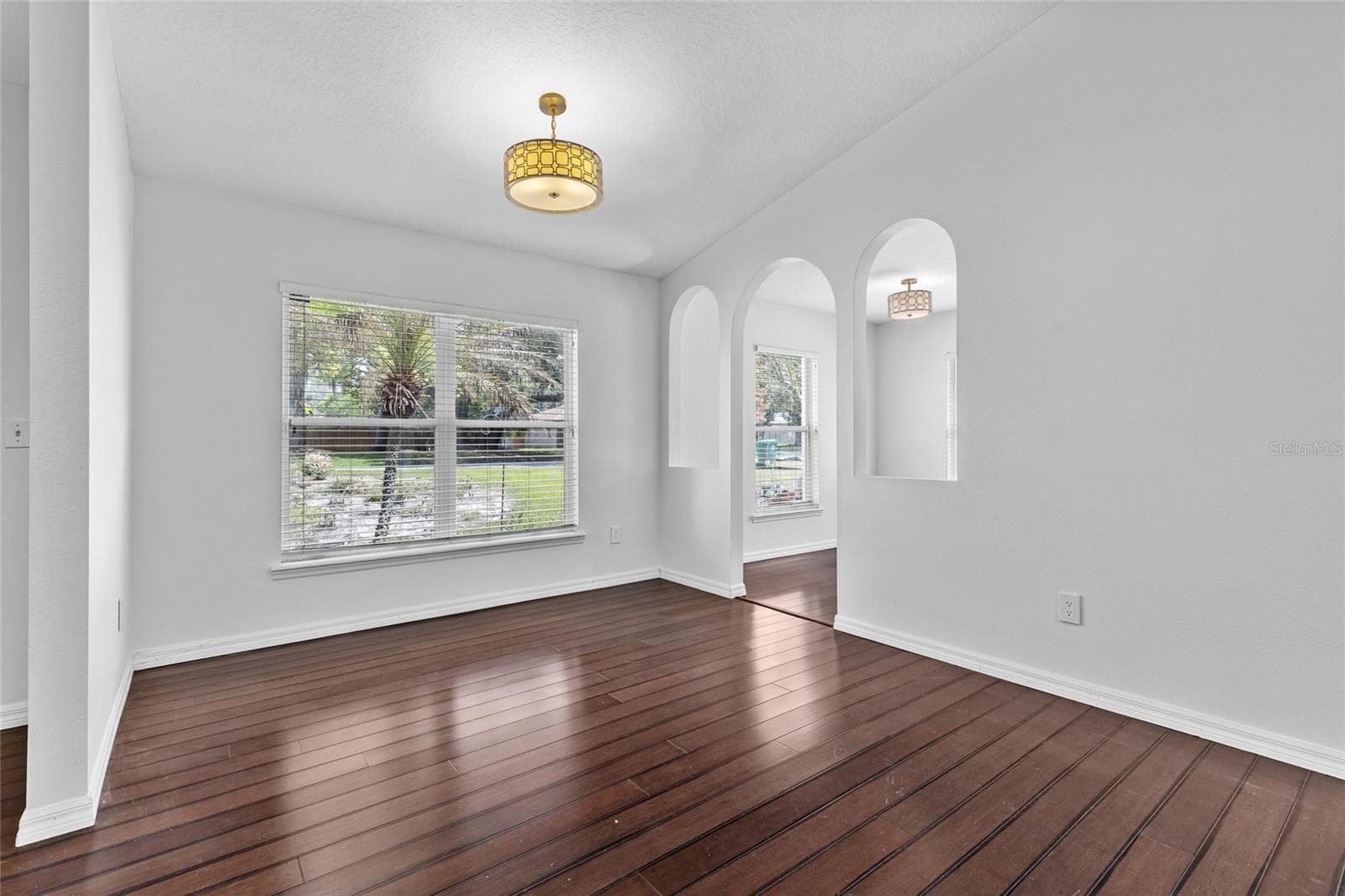 155 LAKE MARY AVENUE — photo 11 of 52