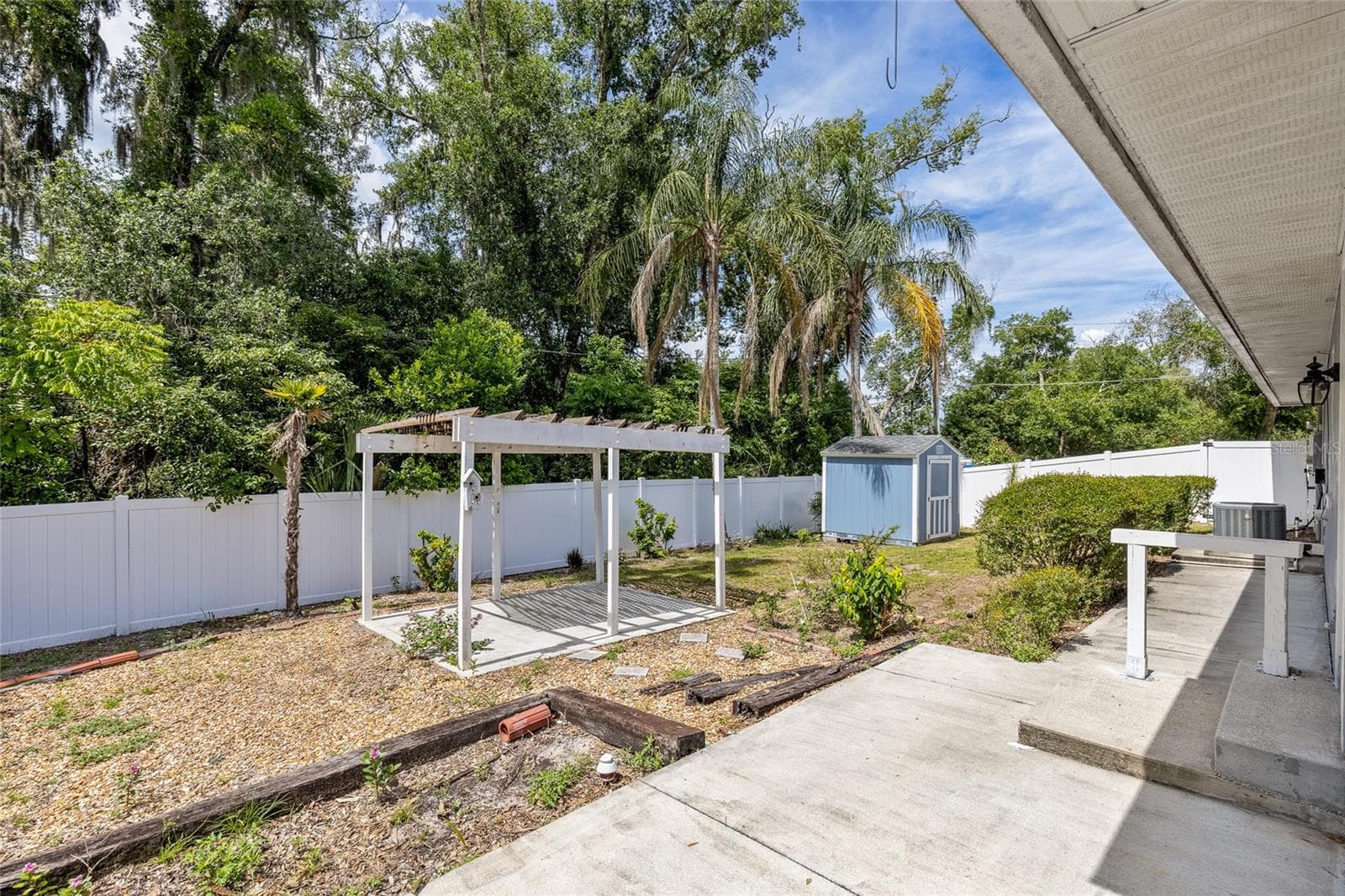 155 LAKE MARY AVENUE — photo 29 of 52