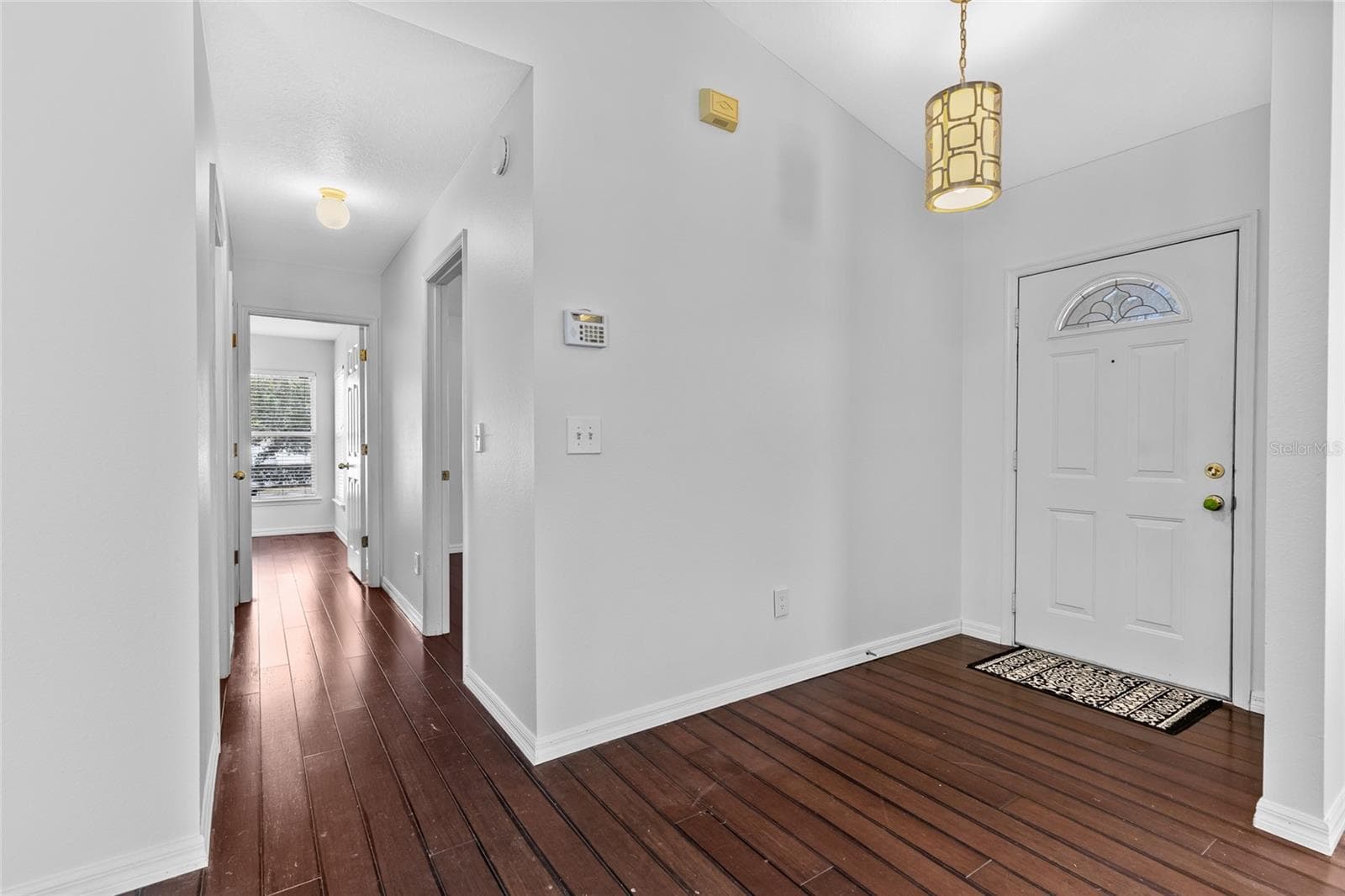 155 LAKE MARY AVENUE — photo 5 of 52