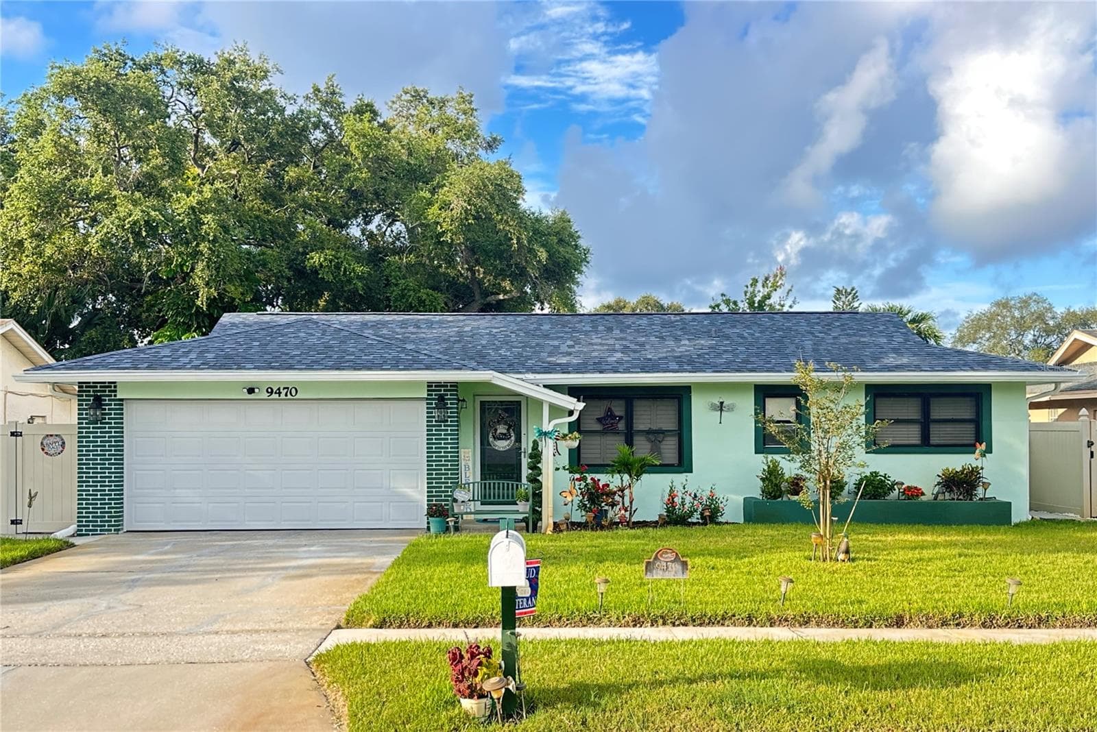 9470 JOEL DRIVE — photo 1 of 33