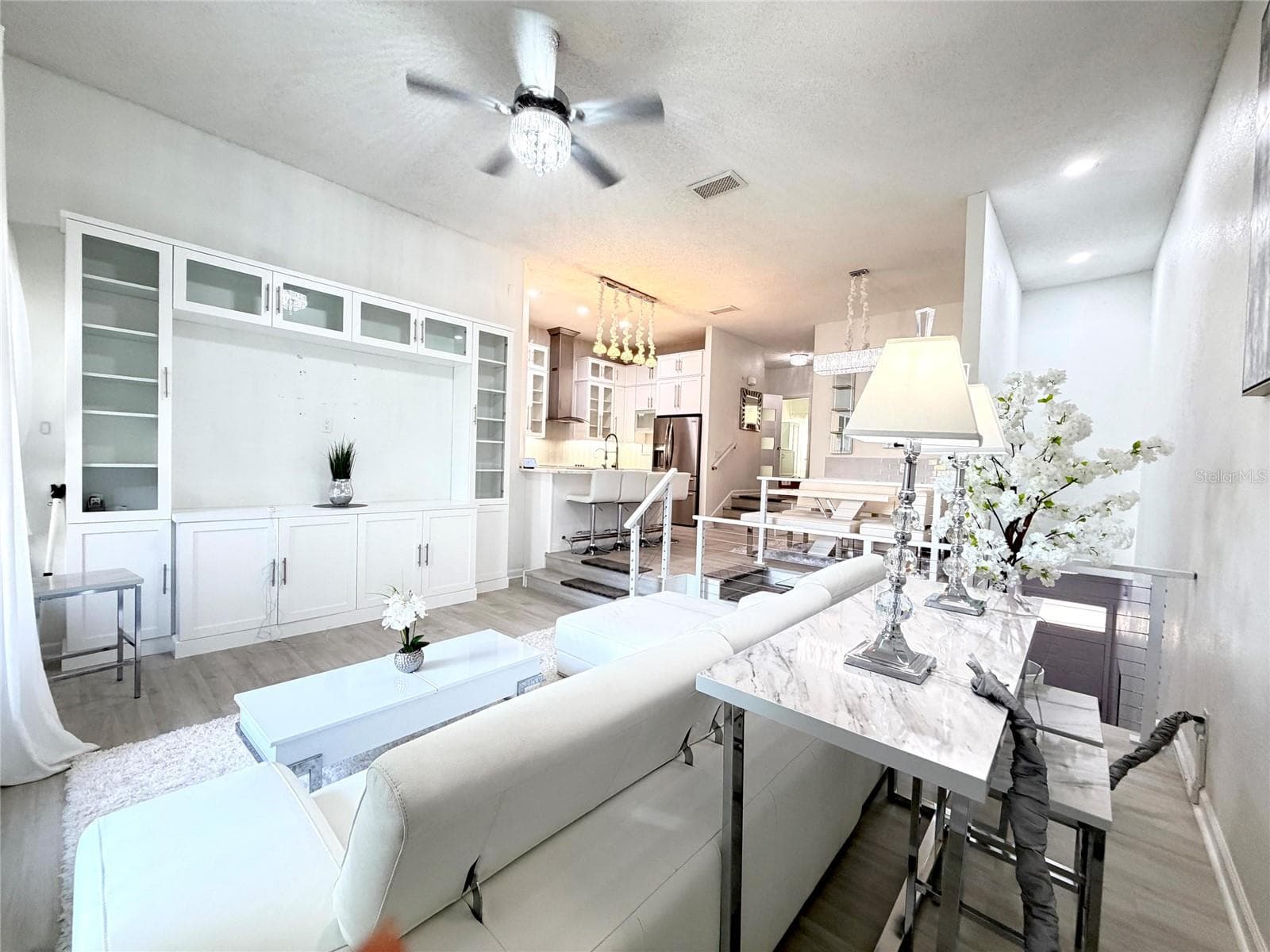 724 CORAL REEF DRIVE — photo 13 of 52