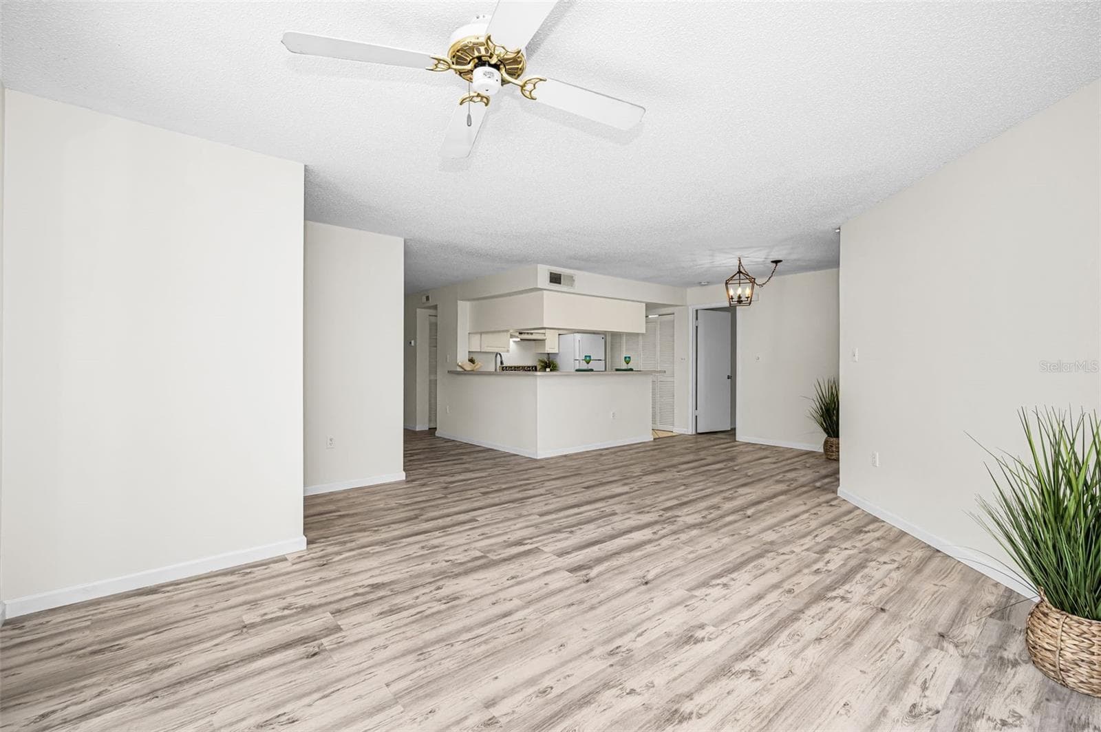 2205 LENNOX ROAD — photo 7 of 70