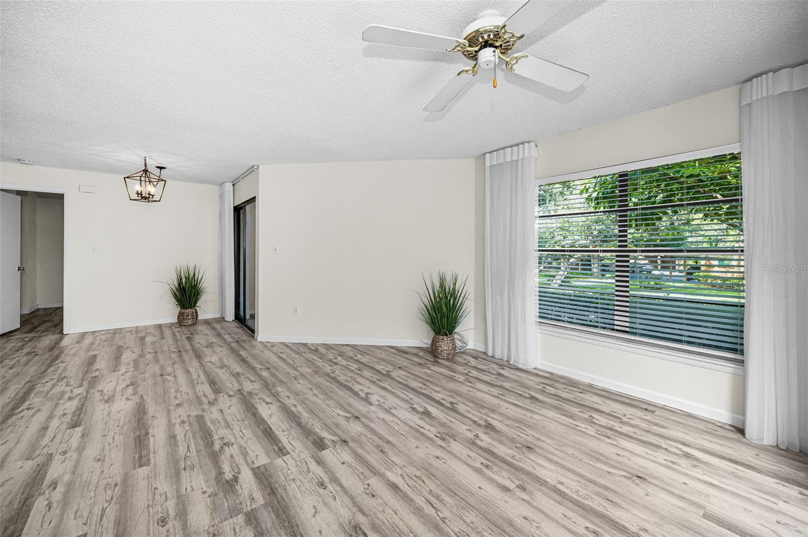 2205 LENNOX ROAD — photo 6 of 70