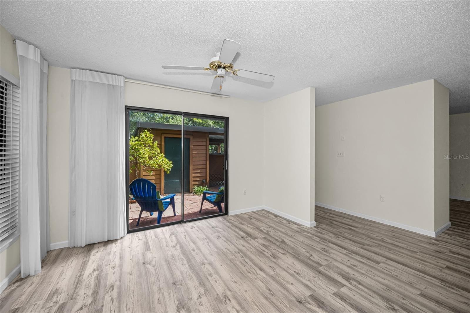 2205 LENNOX ROAD — photo 4 of 70
