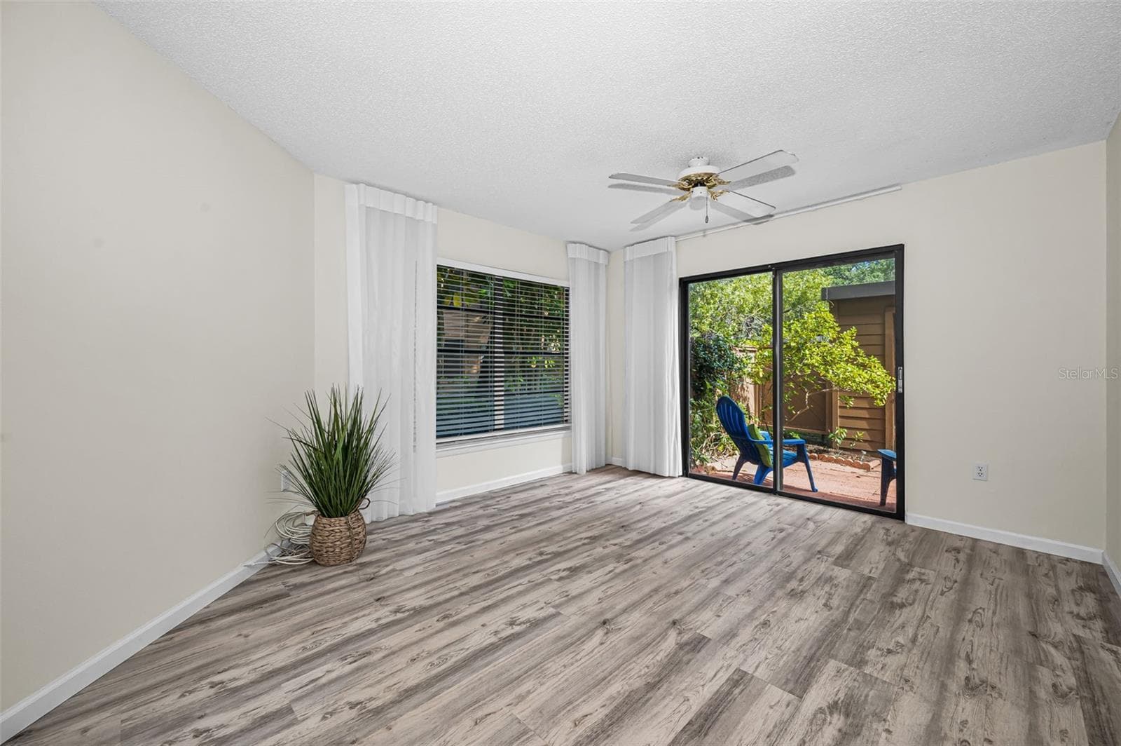2205 LENNOX ROAD — photo 5 of 70