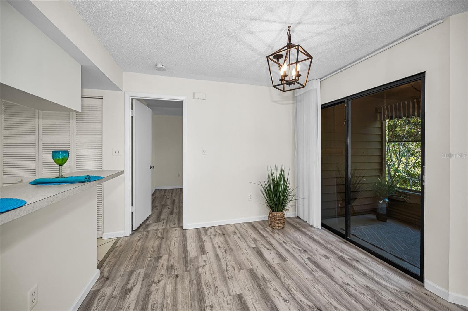 2205 LENNOX ROAD — photo 8 of 70