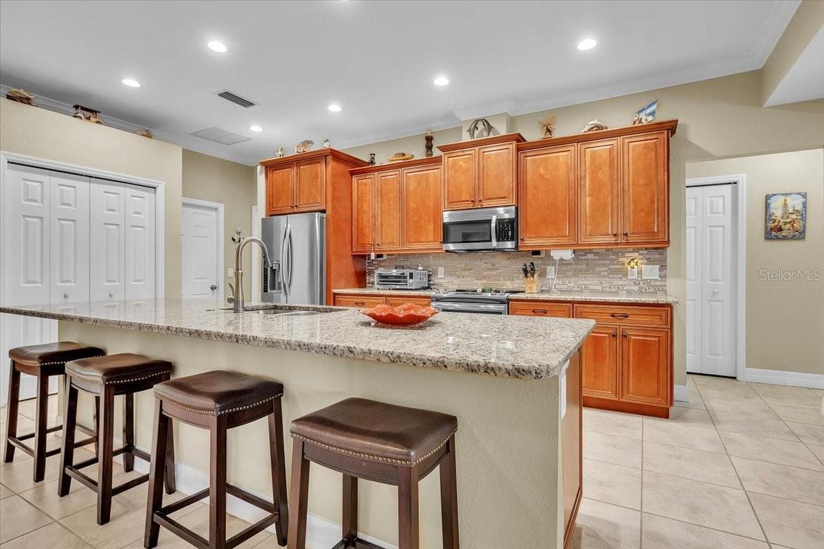 11614 COURTLY MANOR DRIVE — photo 13 of 49