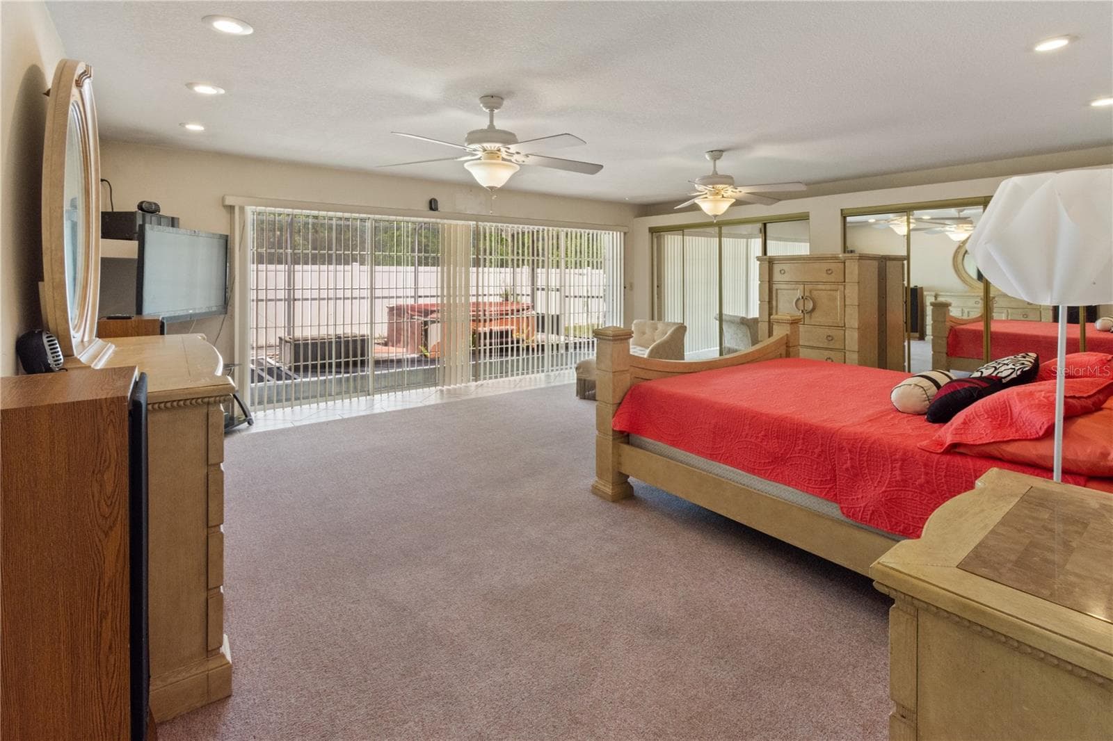 245 ALTURAS ROAD — photo 11 of 39