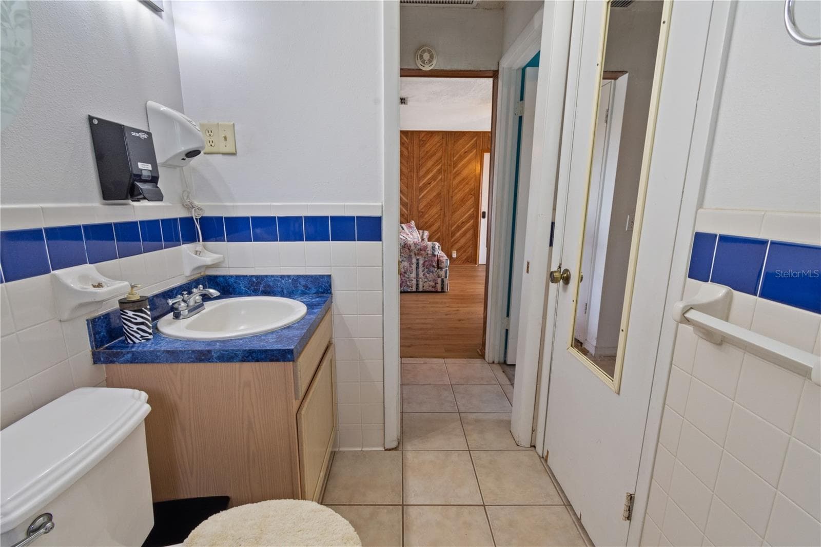245 ALTURAS ROAD — photo 24 of 39