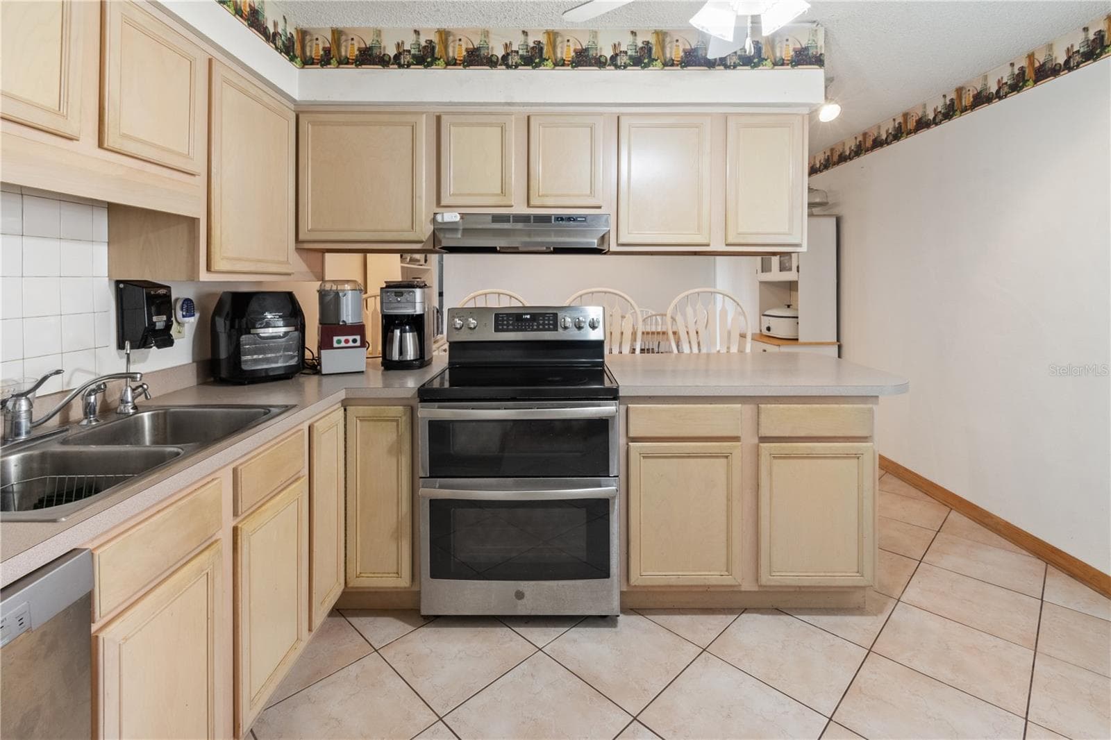 245 ALTURAS ROAD — photo 6 of 39