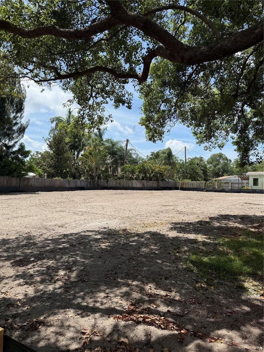 3531 DR MLK JR. DRIVE — photo 3 of 8