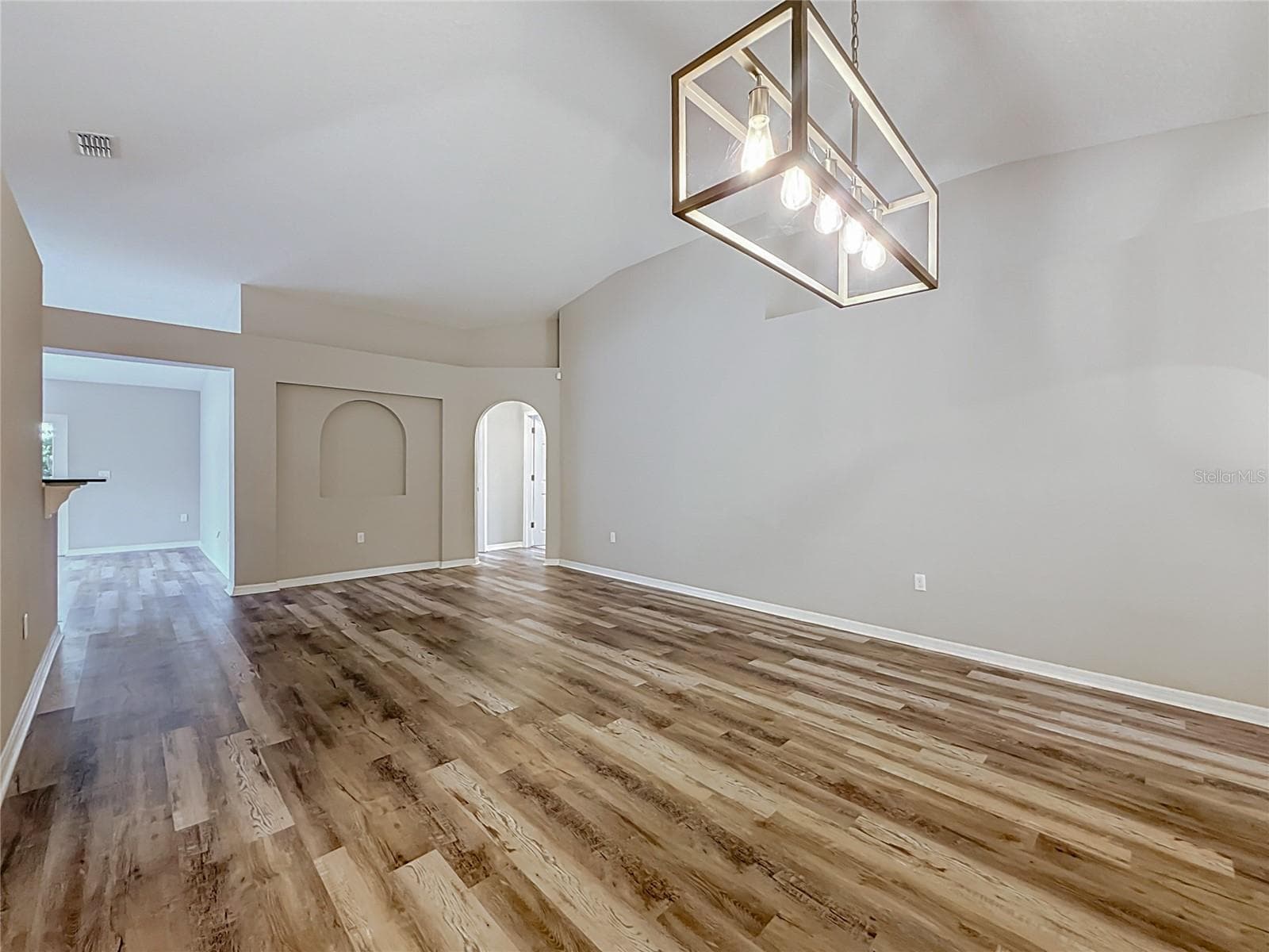 31806 PARKDALE DRIVE — photo 6 of 44