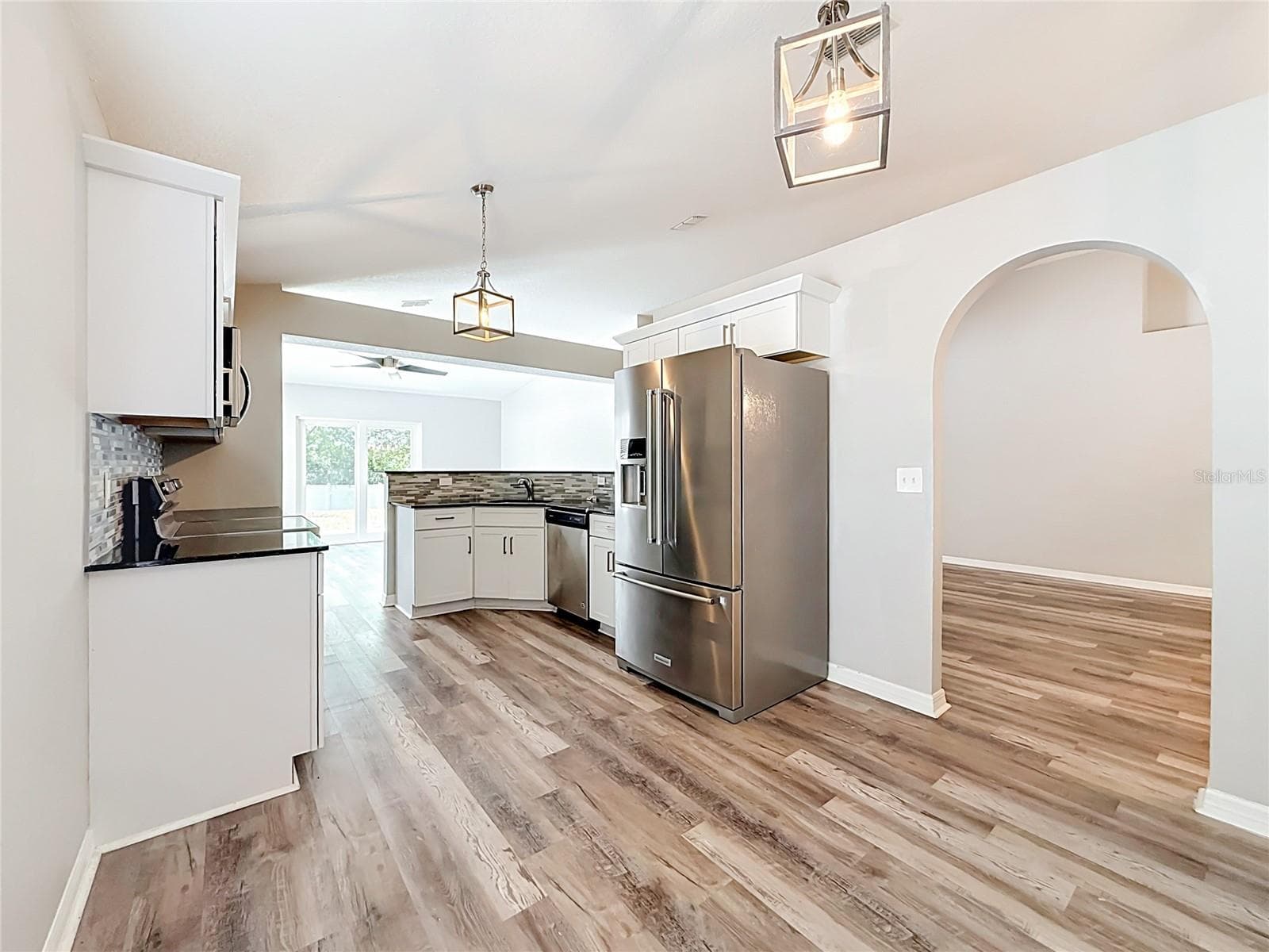 31806 PARKDALE DRIVE — photo 15 of 44