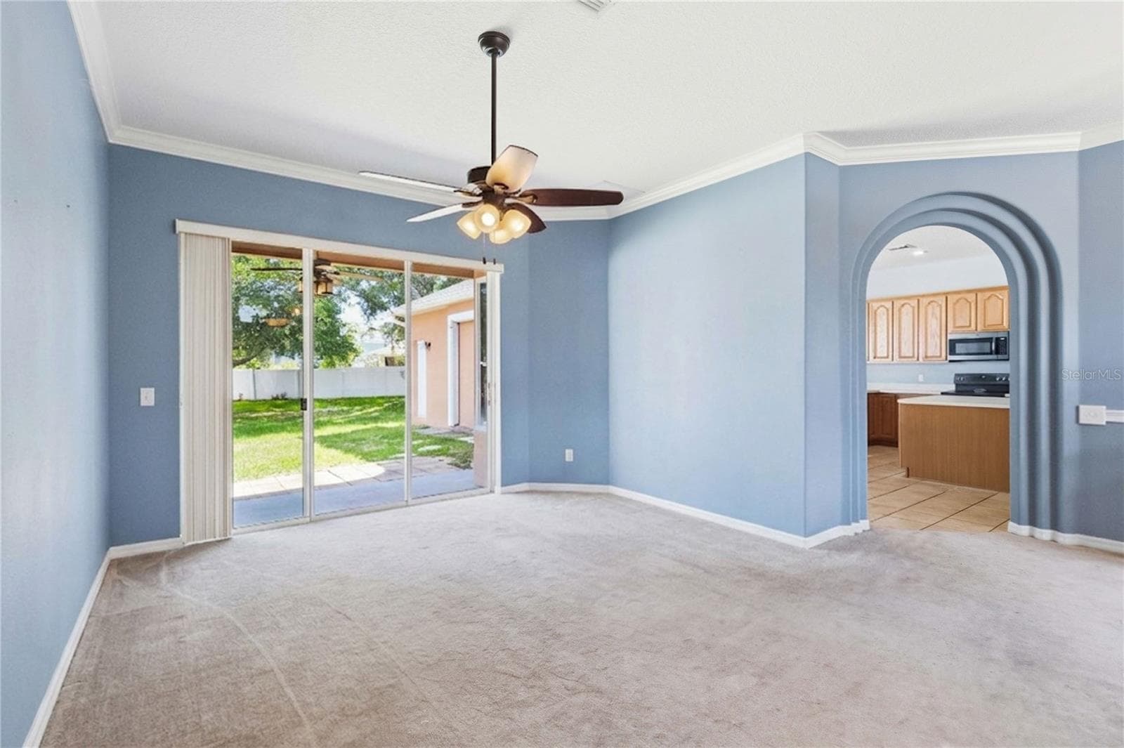 1085 CHASE DRIVE — photo 7 of 40