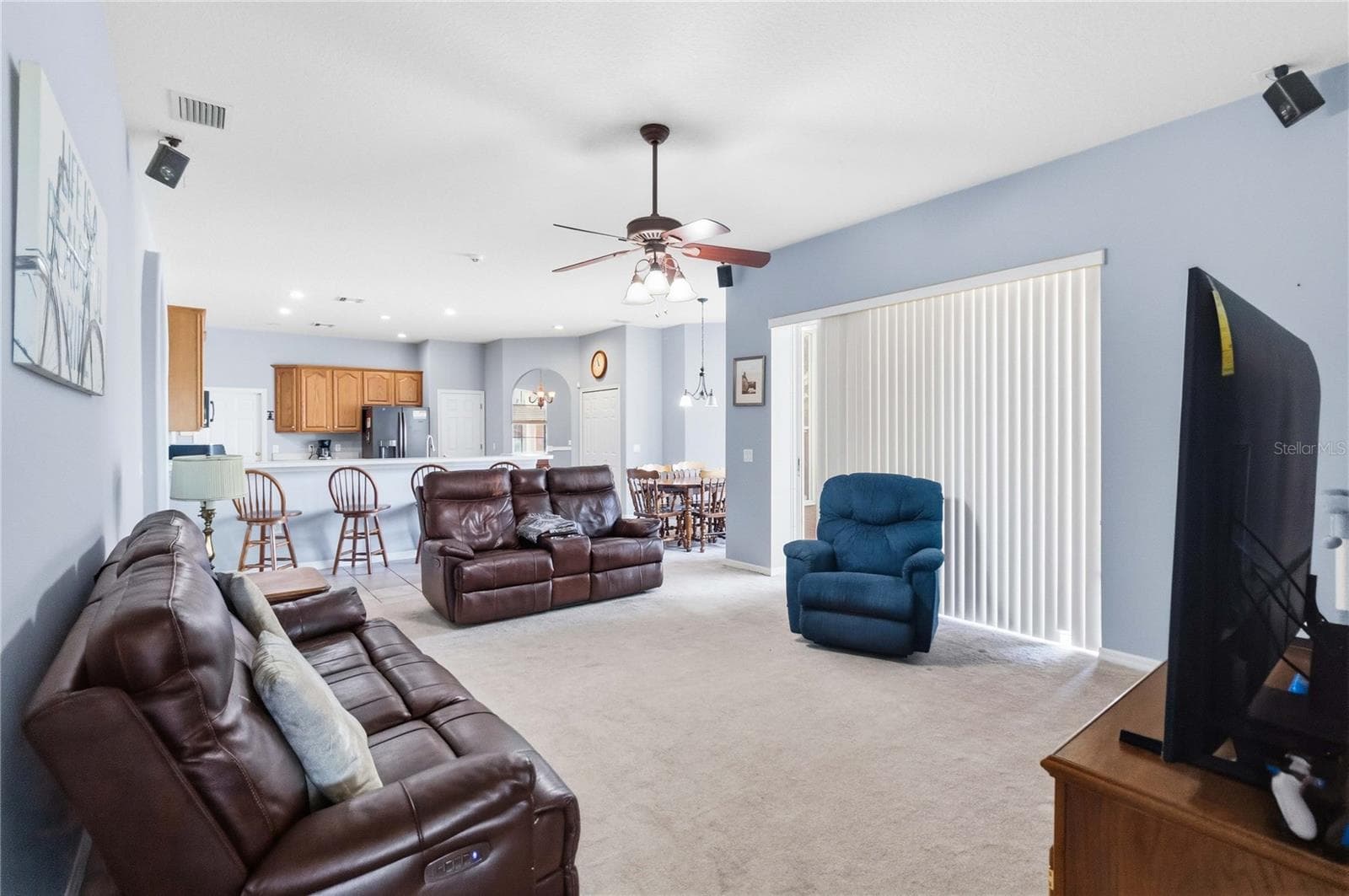 1085 CHASE DRIVE — photo 16 of 40
