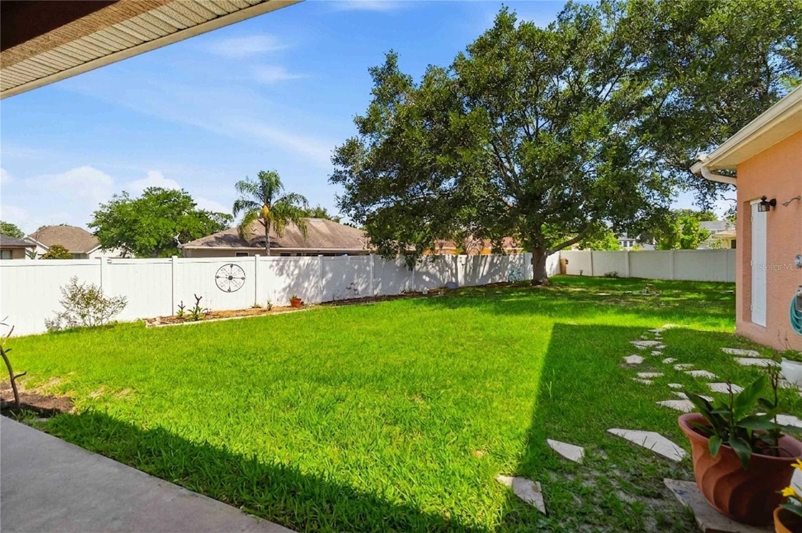 1085 CHASE DRIVE — photo 32 of 40