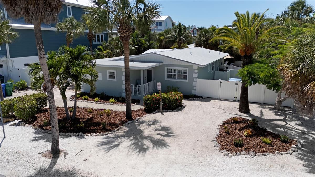 110 PALM AVENUE — photo 1 of 47