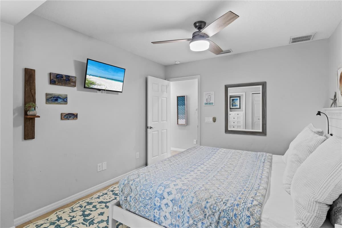 110 PALM AVENUE — photo 22 of 47