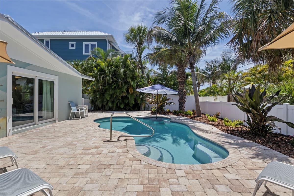 110 PALM AVENUE — photo 47 of 47