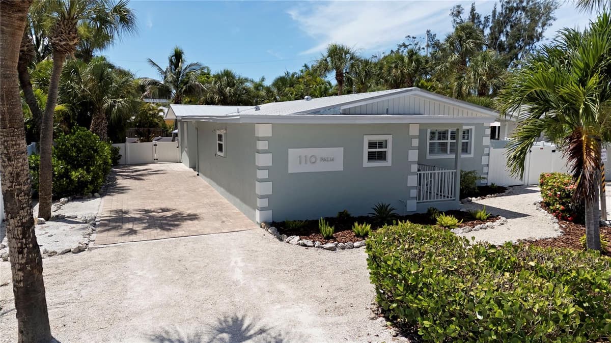 110 PALM AVENUE — photo 32 of 47
