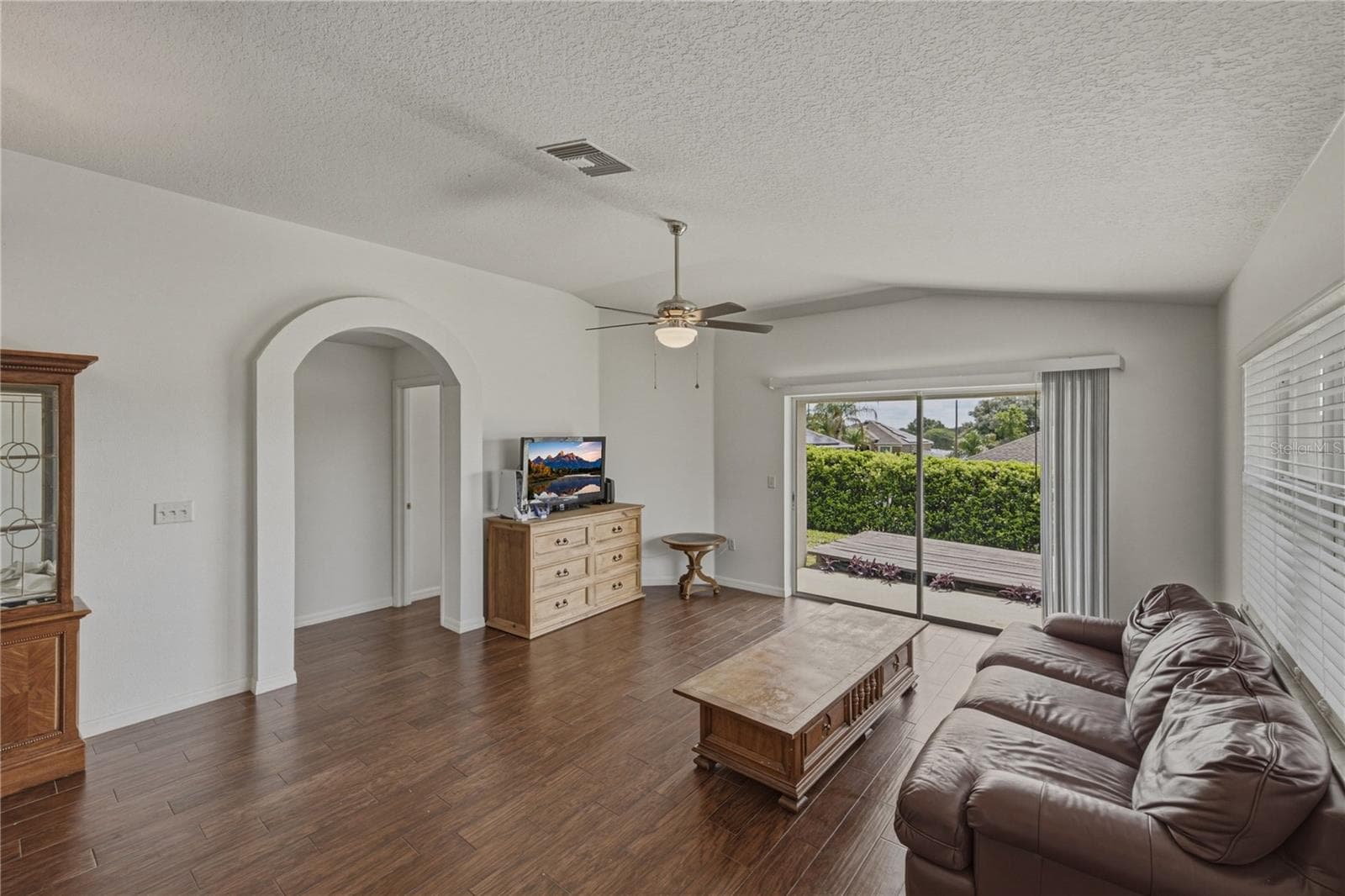 7552 JENO STREET — photo 10 of 34